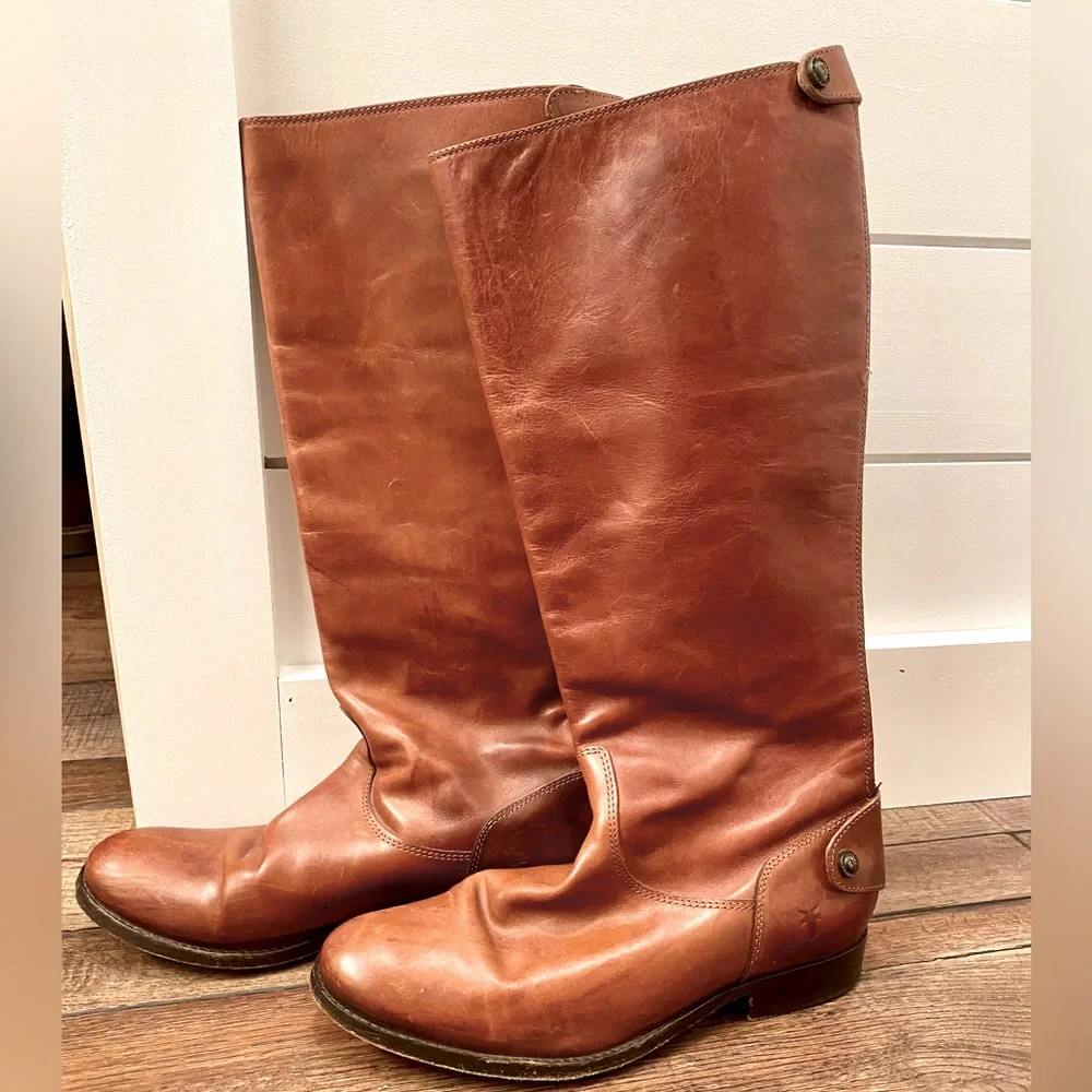 Frye Melissa Button Back Zip Riding Boot Size 7.5 Women’s - Cognac - Picture 1 of 13